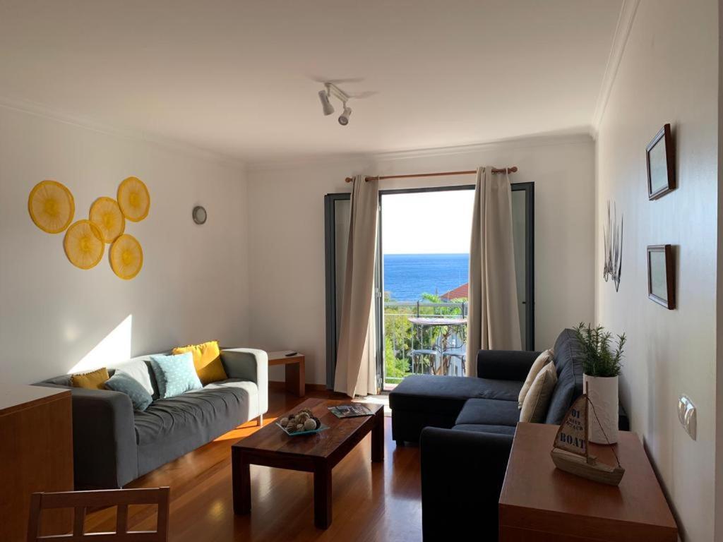 Apartment Amazing Sea Light Apartment, Close To The Beach. Santa Cruz (Madeira)